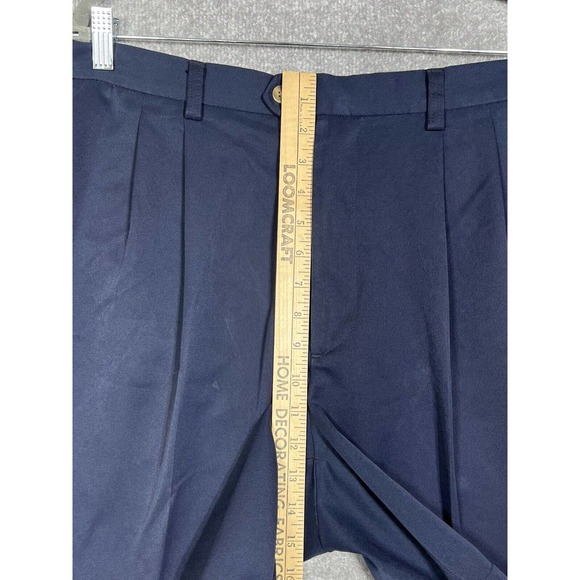 Haggar Cool 18 Chino Shorts Mens Size 36 Navy Blue Polyester Pockets Pleated - Picture 8 of 10